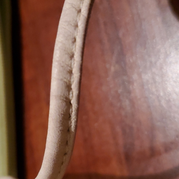 Coach Celery color  wristlet - Picture 7 of 7